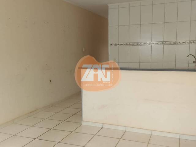 #4242 - Casa para Venda em Caçapava - SP - 2